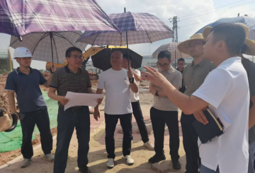 铁肩担责破梗阻 巨笔如椽绘宏图——涝旖镇辅导调研弘吉智能造作项目